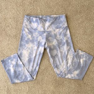 Onzie hot yoga/fitness capris